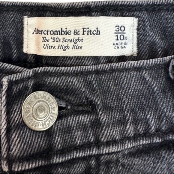 Abercrombie & Fitch 90’s Straight Ultra High Rise Distressed Black Jeans - Picture 2 of 5